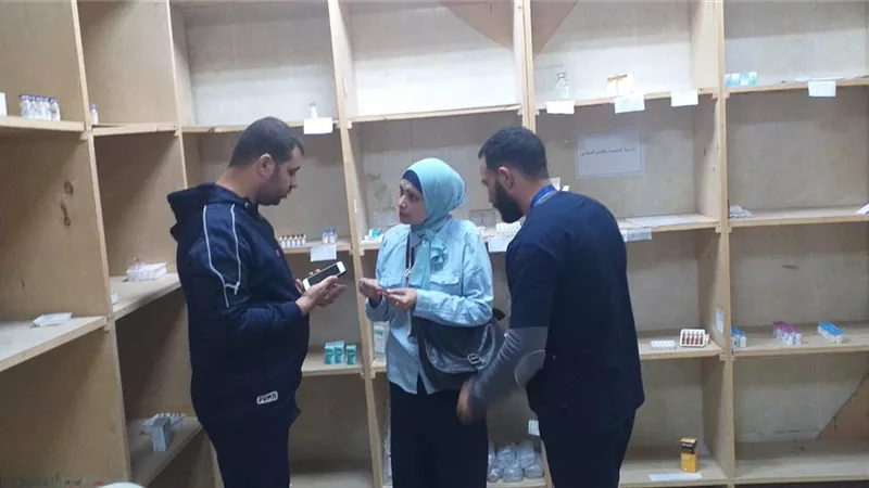 مكافأت للمتميزين وجزاءات للمتغيبين بمستشفى الواسطى