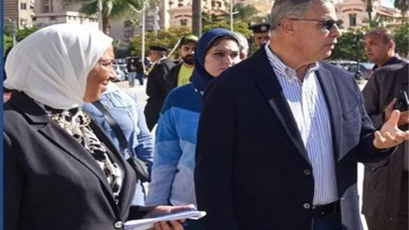 محافظ الاسكندرية يتفقد الارض المخصصة لاقامة مبنى لحى غرب بالخديوي