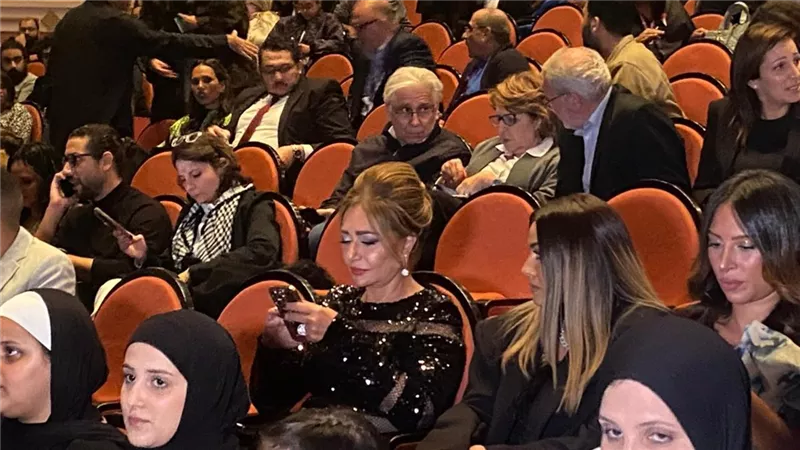 إلهام شاهين تحضر عرض فيلم وين صرنا بمهرجان القاهرة