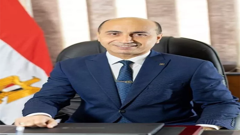 رئيس جامعة دمنهور: نسعى لتمكين الطلاب من المعرفة المالية