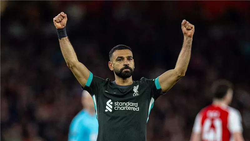 بديل محمد صلاح .. أولمبيك ليون الفرنسي يرفض التفريط في ريان شرقي