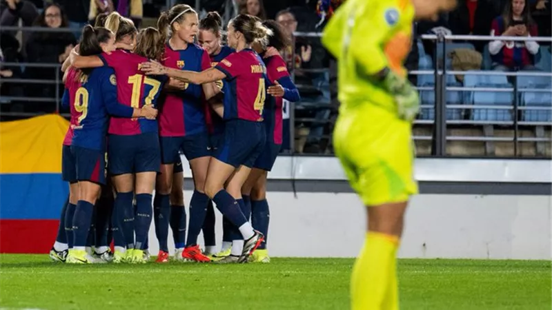 رباعية جديدة .. برشلونة يكتسح ريال مدريد في كلاسيكو السيدات