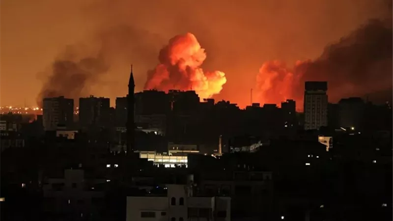 11 شهيدا في قصف إسرائيلي على مخيم البريج بغزة