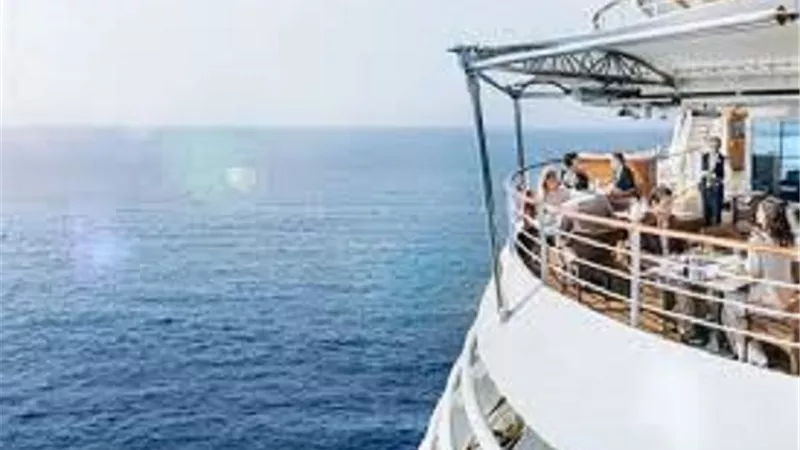 العاملين بالبحر هم على سفر دائم فهل لهم قصر الصلاة