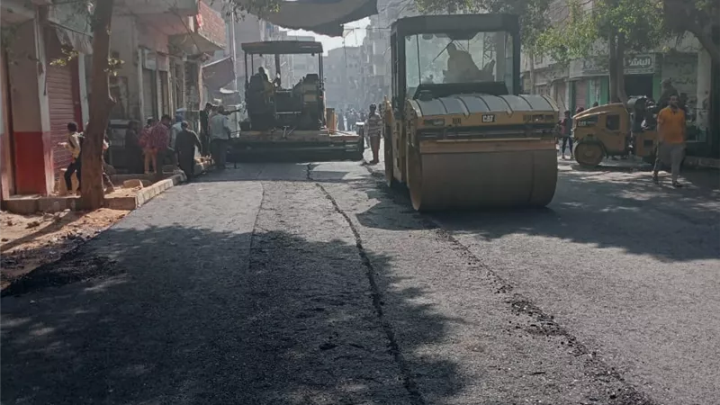 محافظ أسيوط: إستمرار أعمال تطوير الطرق بمدينة أبوتيج