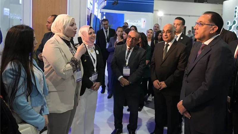 مدبولى يطلع على خدمات التقاضي الإلكتروني بمعرض مصر الدولى للتكنولوجيا