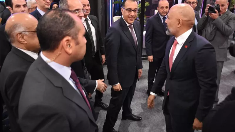 إي آند مصر تشارك في معرض Cairo ICT 2024 بتقنيات وحلول مبتكرة لتعزيز التحول التكنولوجي