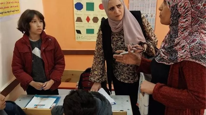 تفاصيل جولة مفاجئة على المدارس لمديرة الإدارة التعليمية فى الشروق صور