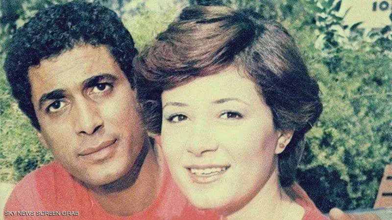 لماذا أصرت هالة فؤاد على الانفصال عن أحمد زكى بعد قصة حب طويلة!؟