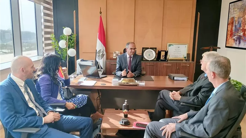 نائب وزير الإسكان يستقبل بعثة البنك الدولي
