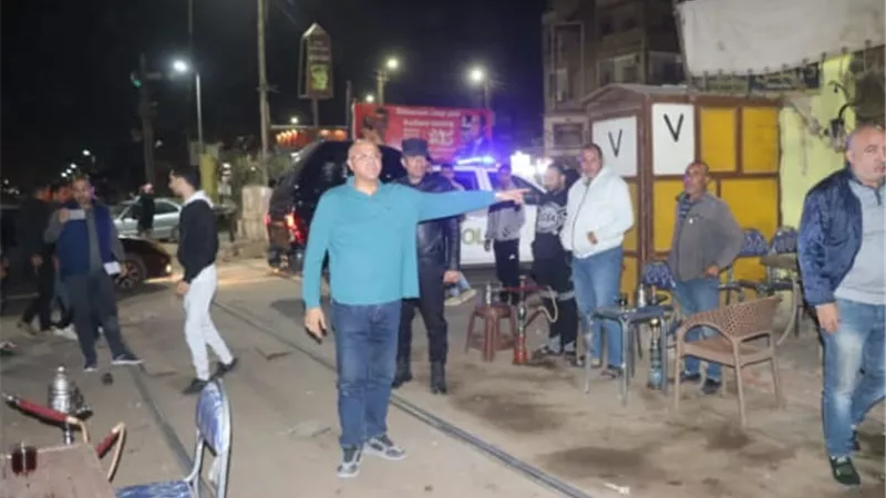 محافظ القليوبيه يتابع ازالة كافتيريا مقامة على قضبان السكة الحديد