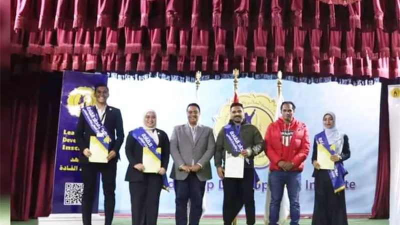 وفد طلابي بجامعة سوهاج يشارك فى برنامج سفراء الهوية المصرية
