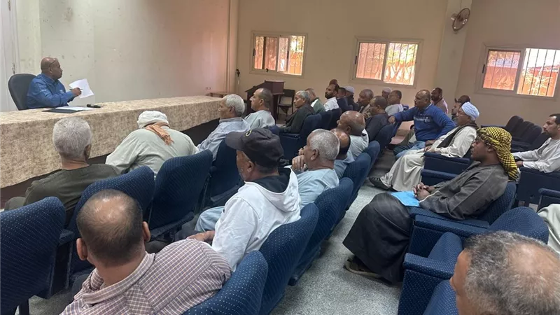 تطهير الترع وتوصيل خدمات الصرف إستجابة لأهالى الزينية شمال الأقصر