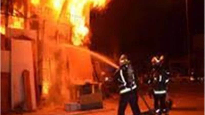 حريق هائل يلتهم مطعم بمدينة الزقازيق في الشرقية