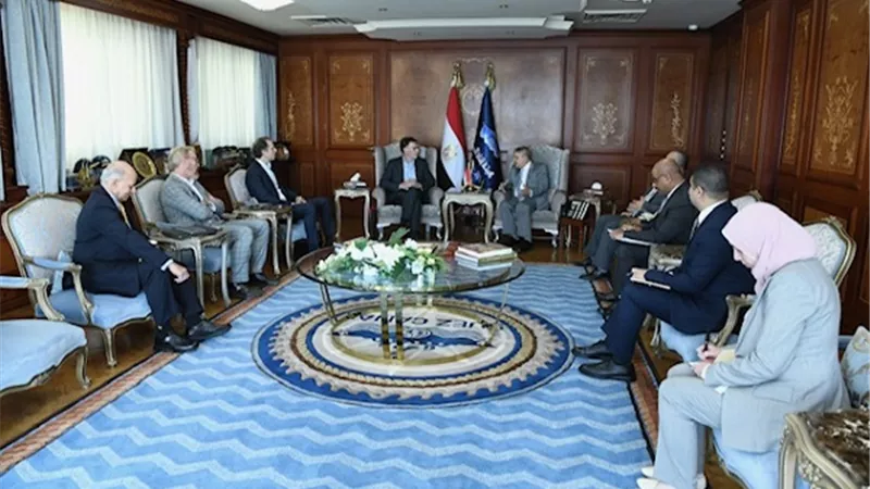 تعاون فى توطين صناعة بناء الكراكات في الترسانات الوطنية