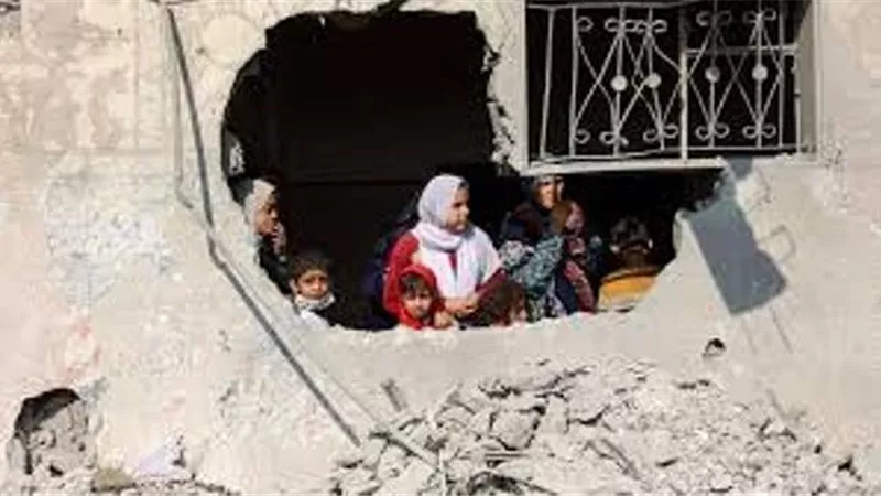 كاتب إسرائيلي: نرتكب جرائم حرب وتطهيرا عرقيا في غزة