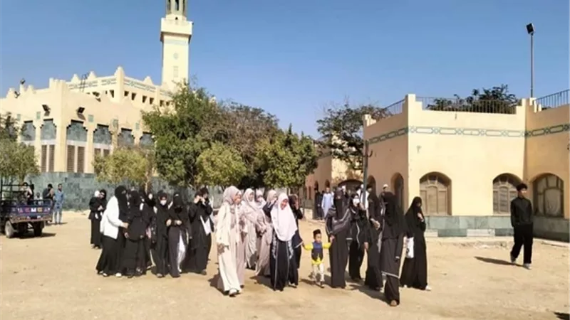 المعالم الأثرية بالمنيا تستقبل وفودًا سياحية متعددة الجنسيات