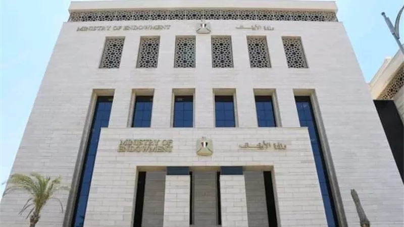 بالأسماء..إعتماد 82 خطيبًا بالمكافأة من المحالين للمعاش