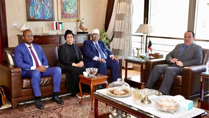 سفيرا الصومال والكويت يبحثان سبل تعزيز التعاون المشترك