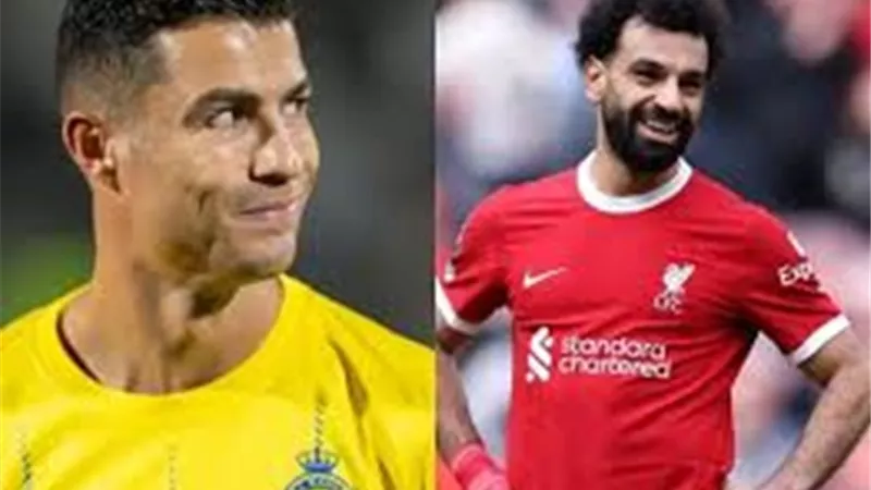كواليس اتصال كريستيانو بمحمد صلاح لاقناعه بالانضمام للنصر السعودي.. فيديو
