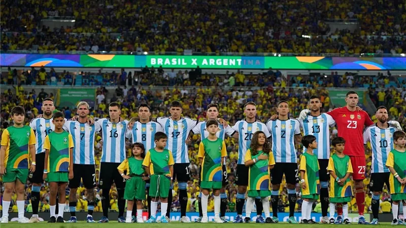 موعد مباراة الأرجنتين وبيرو في تصفيات كأس العالم والقناة الناقلة