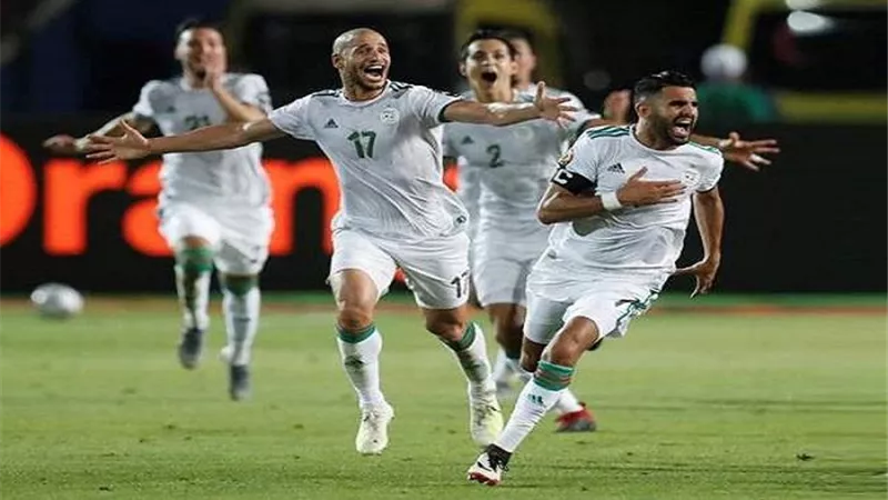 منتخب الجزائر يختتم تصفيات أفريقيا بخماسية أمام ليبيريا