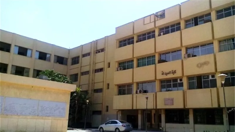 صيدلة حلوان تنظم معرضًا خيريًا تحت شعار 