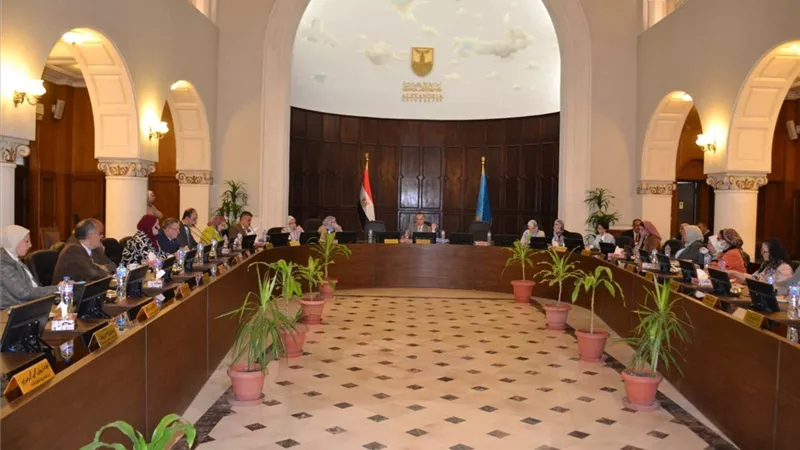 جامعة الإسكندرية تناقش ضوابط تشكيل اللجنة العليا للبحث العلمي