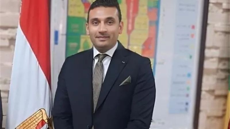 شفيق: حركة تغييرات وتصعيد بين أمناء حزب مستقبل وطن بمدينة الشروق.. صور