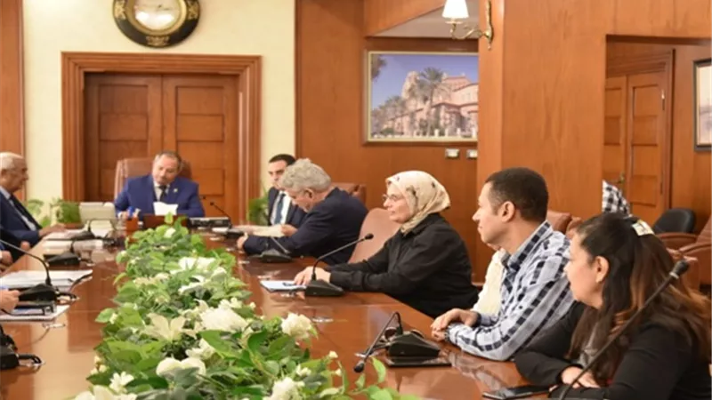 محافظ بورسعيد : تقديم الدعم لأية مشروعات تدفع التنمية ب