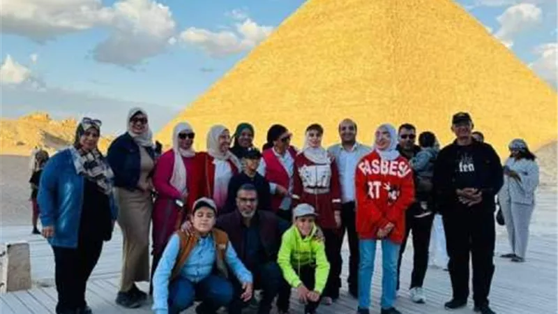 رحلة ترفيهية لطلاب مدرستى النور والأمل بدمياط لمحافظة الجيزة