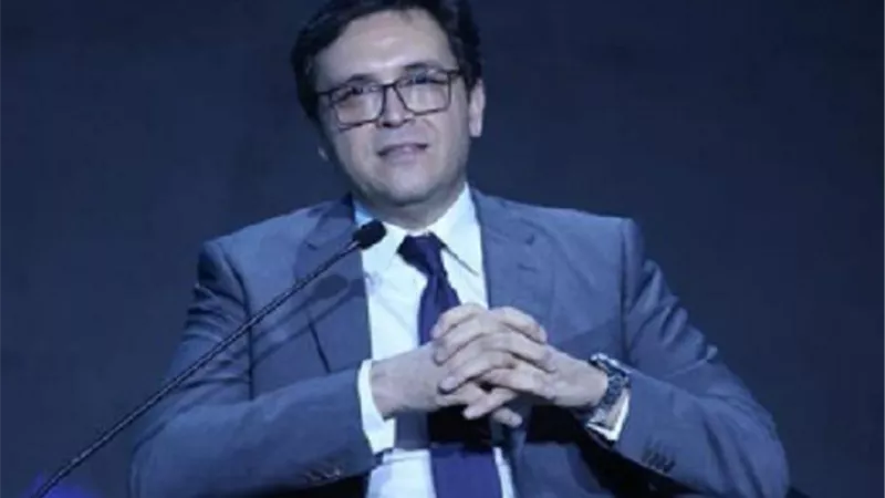 وزيرالثقافة يتفقد فعاليات مهرجان القاهرة السينمائي ويشيد بالإقبال