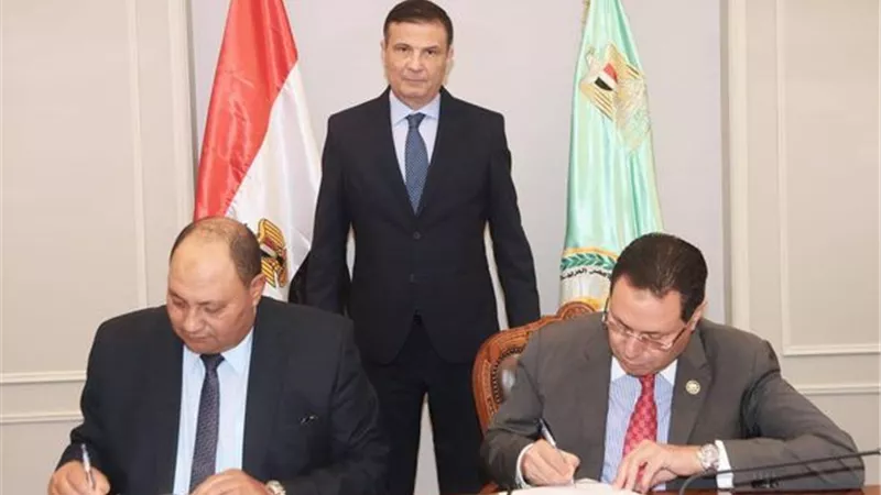 بروتوكول تعاون بين الزراعة ومستقبل وطن لعلاج مواشي صغار المربين