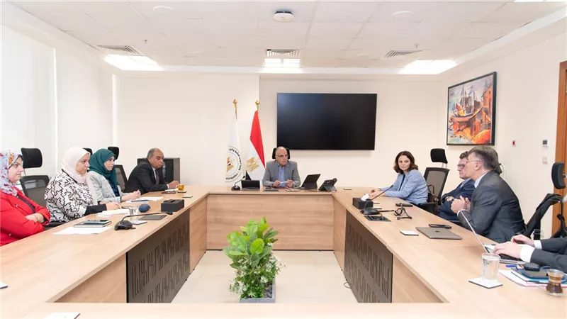 سويلم يبحث تعزيز التعاون المصرى الإيطالى في مجال المياه