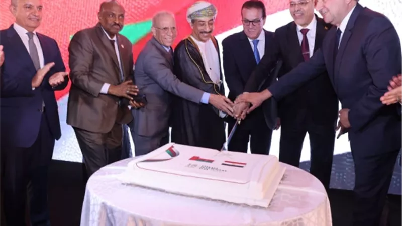 وزير العمل: العلاقات التاريخية بين مصر وعمان نموذج يحتذى به