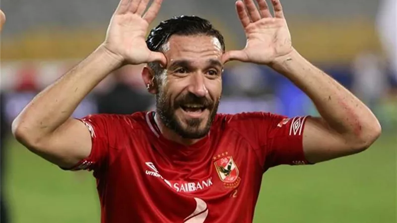 مفاجأة بشأن موعد عودة علي معلول لتدريبات الأهلي