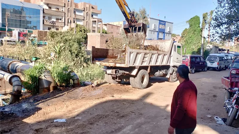 محافظ أسيوط:تطهير ترعة الفاروقية بساحل سليم لوصول المياه لنهايتها