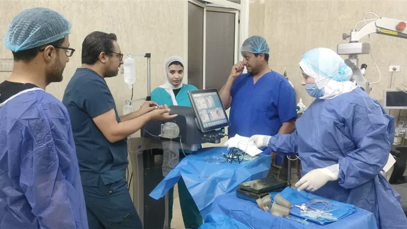 رمد أسيوط تتسلم جهاز فاكو فيتركتومي لتفتيت المياه البيضاء بالليزر