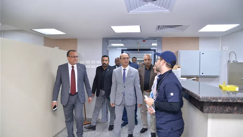 المنشاوي يتفقد مستشفى الأمراض العصبيةبمستشفيات جامعة أسيوط