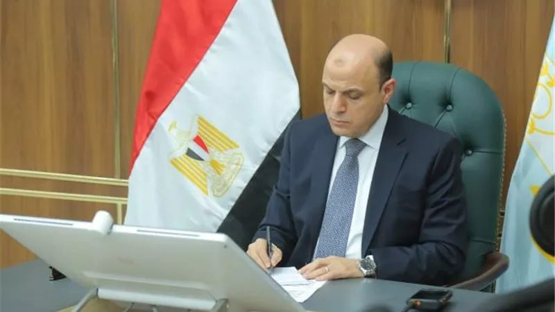 محافظ كفرالشيخ: تحرير 8 محاضر لمخالفات تموينية بالحامول