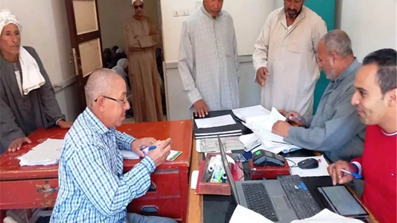 زراعة البحيرة و التعاون الزراعى يتابعون توزيع الأسمدة بالجمعيات
