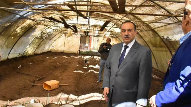 محافظ أسيوط يتفقد مدرسة أسيوط الثانوية الزراعية