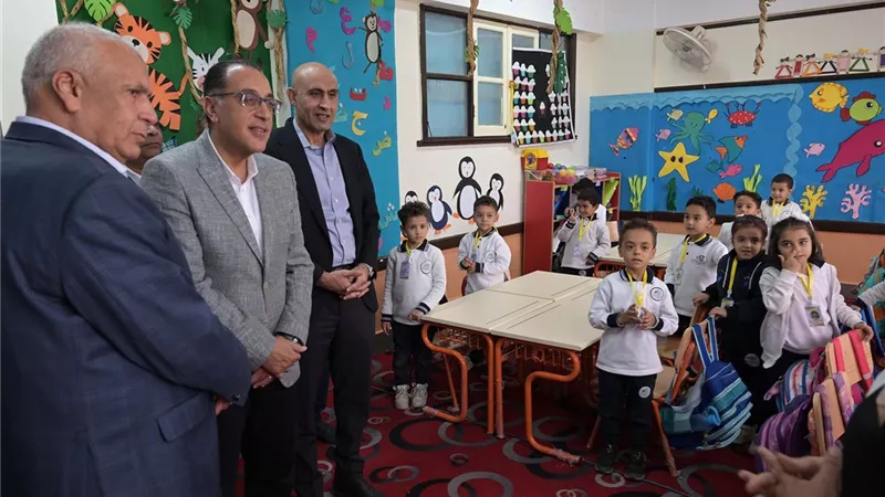 رئيس الوزراء يشهد افتتاح المدرسة الرسمية الدولية IPS بالخارجة