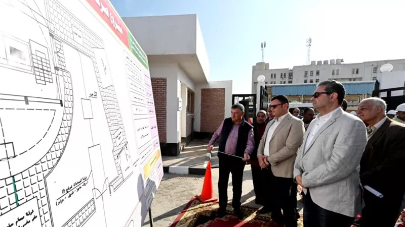 وزير الإسكان: رفع كفاءة الطرق والصرف الصحي ضمن خطة التطوير بدمياط