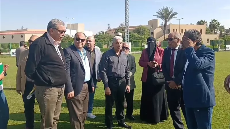 محافظ الإسماعيلية يتفقد القرية الأولمبية