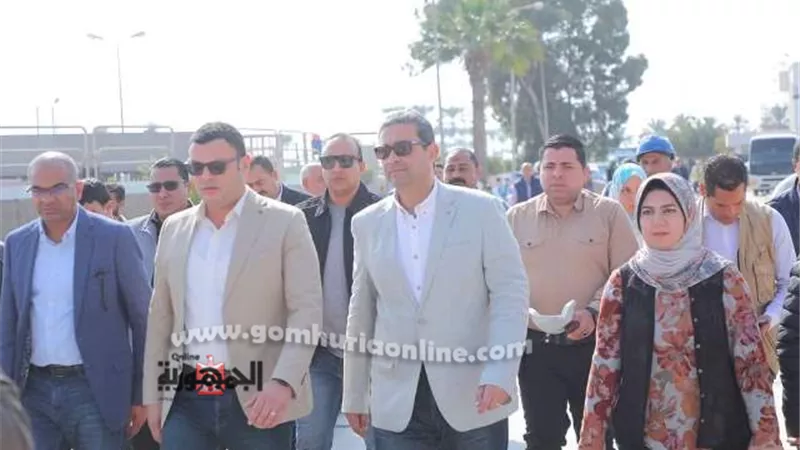 وزير الإسكان ومحافظ دمياط يتفقدان محطة معالجة صرف صحى رأس البر
