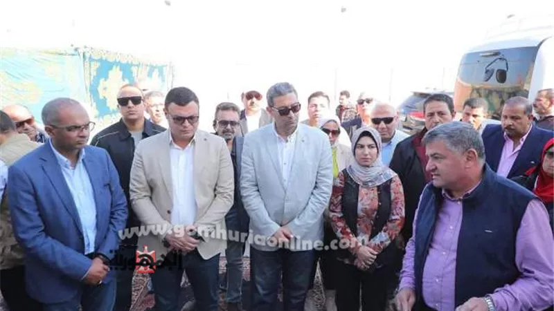 وزير الإسكان ومحافظ دمياط يتفقدان محطة الصرف الصحي بشطا