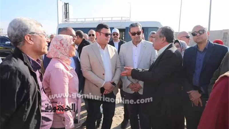 وزير الإسكان ومحافظ دمياط يتفقدان مشروع تطوير مدخل المحافظة