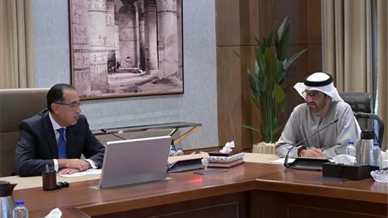 رئيس الوزراء يلتقى وزير الصناعة والتكنولوجيا المتقدمة الإماراتي