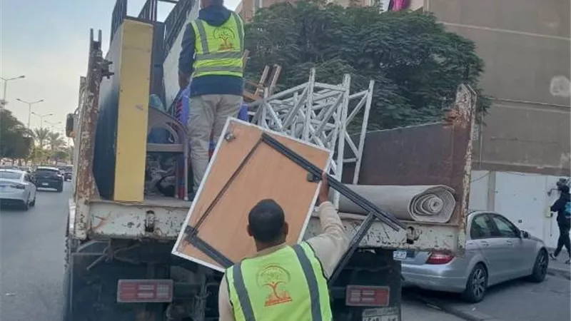 جهاز الشيخ زايد يشن حملة للقضاء على الباعة الجائلين والنباشين.. ص